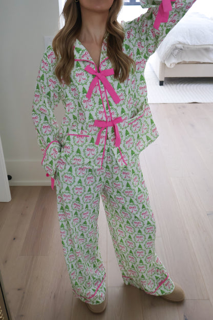 Merry Bows & Wreaths Pajama Set