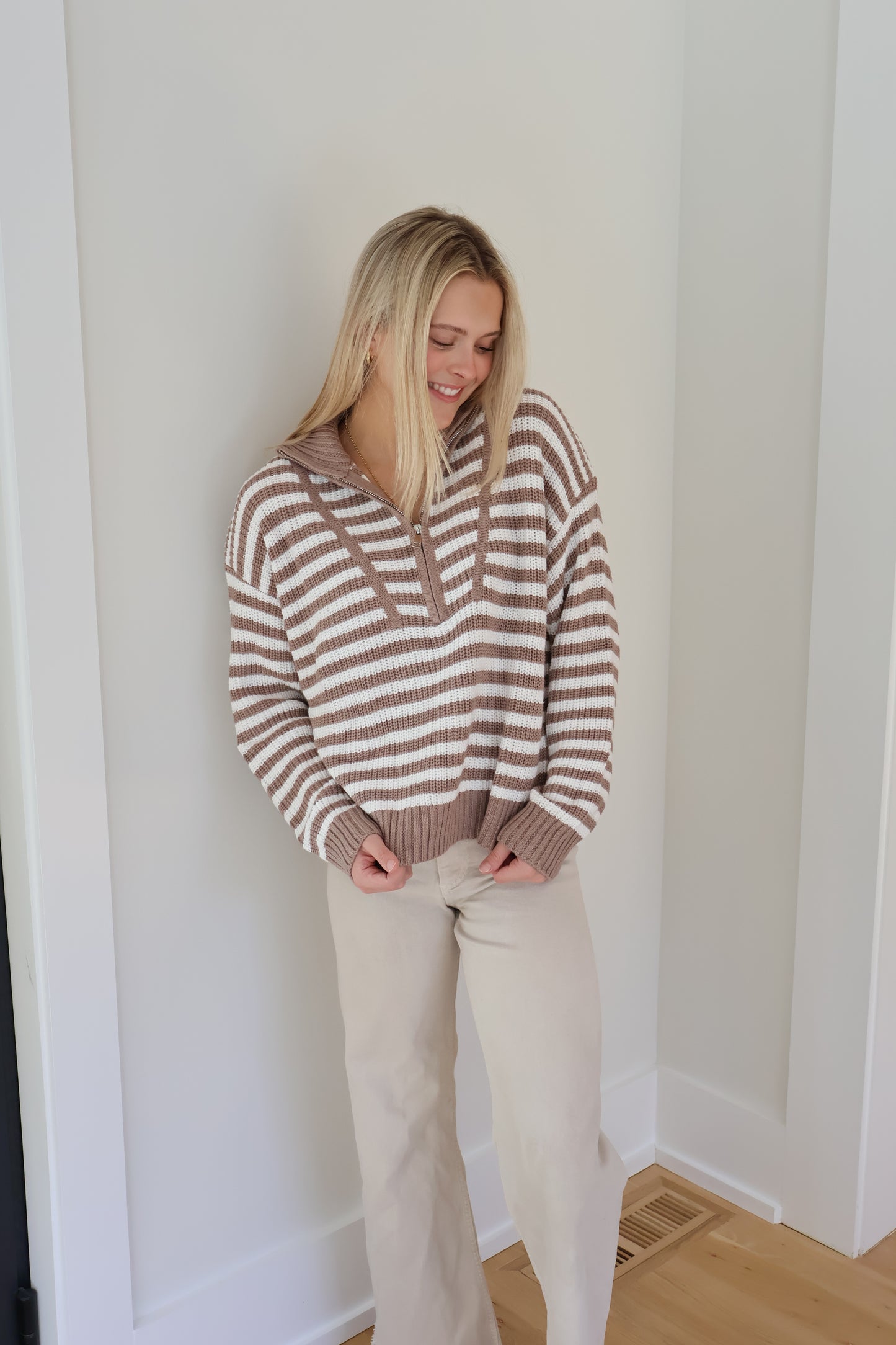 Hattie Quarter Zip Sweater Top - Taupe/White