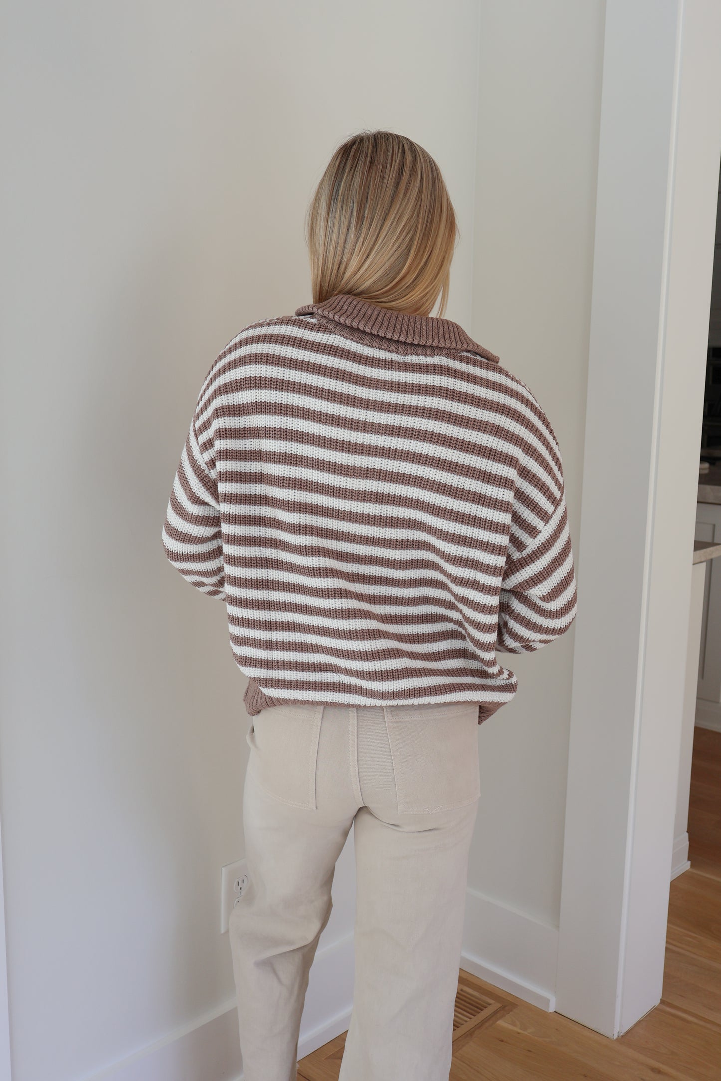 Hattie Quarter Zip Sweater Top - Taupe/White